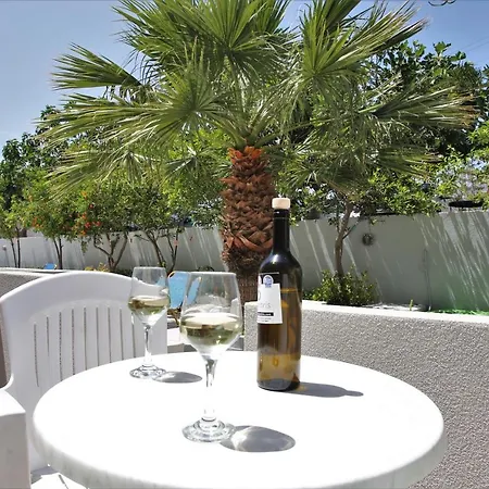 Dimitris Apartahotel Kamári